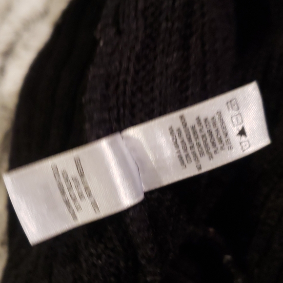 JACLYN SMITH WINTER HAT OSFM BLK,GREY FAUX FUR. - Picture 5 of 6